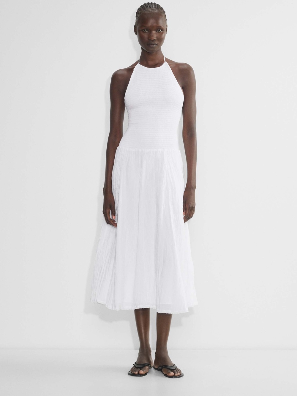 Aritzia Little Moon Highsmith Dress
Smocked halter maxi dress